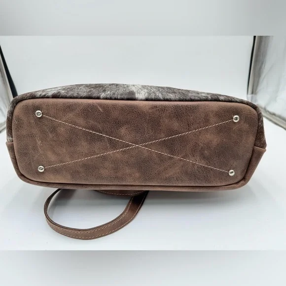 Holy Cow Couture Town Square Tote - Picture 5 of 11